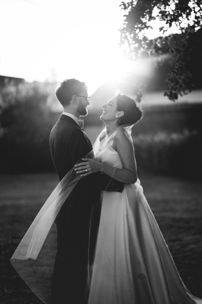 Moment spontané capté pendant un mariage